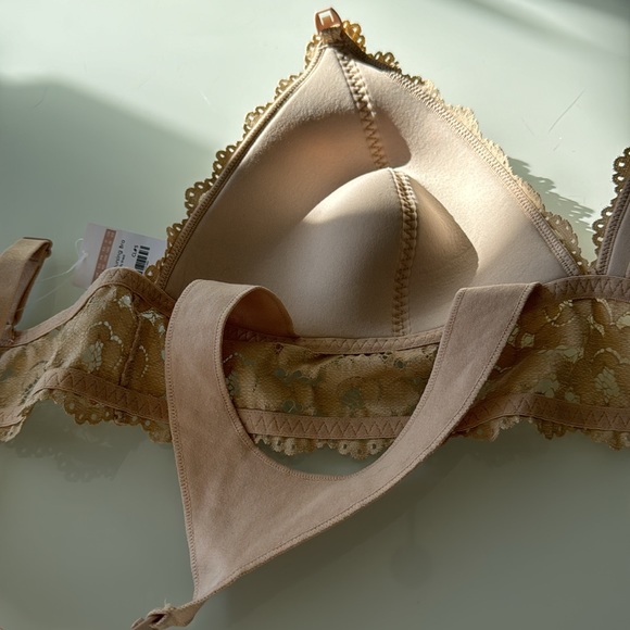 Momanda nursing bra - 40DD - Picture 7 of 11